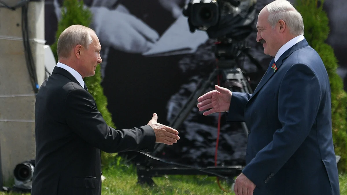 Putin Avropaya Lukaşenko ilə danışıq aparmağı məsləhət görüb