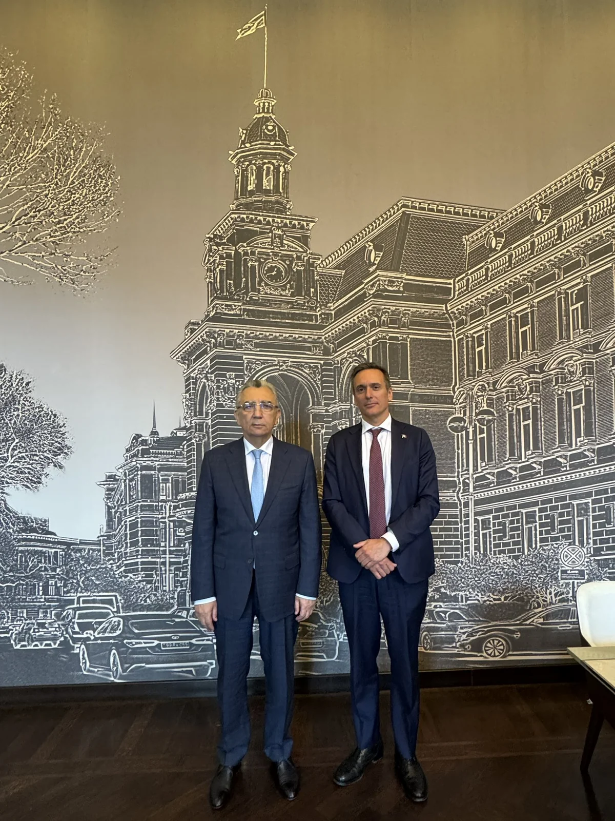 Italian Ambassador discusses strengthening twinning relations between Baku, Naples with Eldar Azizov