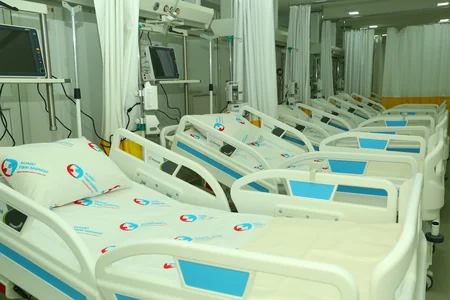 Kliniki Tibbi Mərkəzdə təcili tibbi yardım şöbəsinin açılışı olub