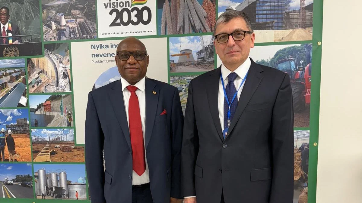 Azerbaijan's permanent rep to UN mulls strengthening co-op with his Zimbabwean colleague