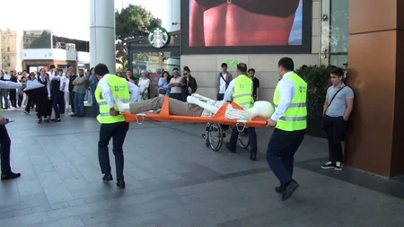 Fövqəladə Hallar Nazirliyi ticarət mərkəzində təlim keçirib