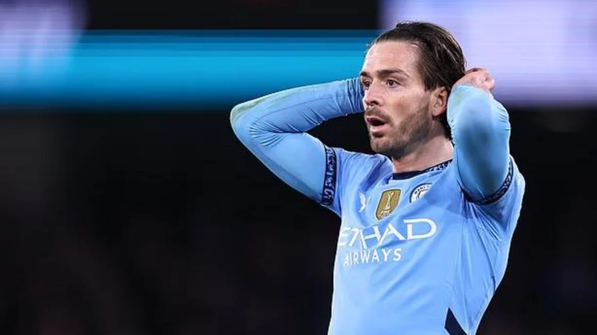 Napoli İngiltərə klublarının futbolçularını transfer etməyi planşlaşdırıb