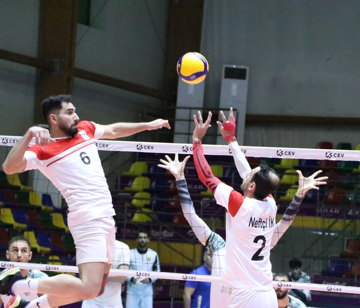 Azərbaycan çempionatının oyunları sükutla başlayıb, voleybolçular meydana qara sarğı ilə çıxıblar