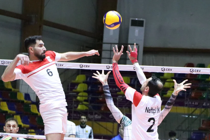 Azərbaycan çempionatının oyunları sükutla başlayıb, voleybolçular meydana qara sarğı ilə çıxıblar