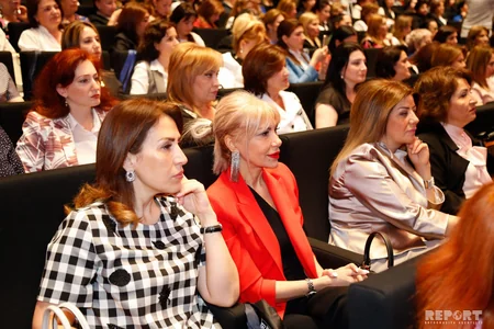 “Azərbaycan qadınına seçki hüququnun verilməsinin 100 illiyinə həsr olunmuş Qadınların V Forumu başlayıb