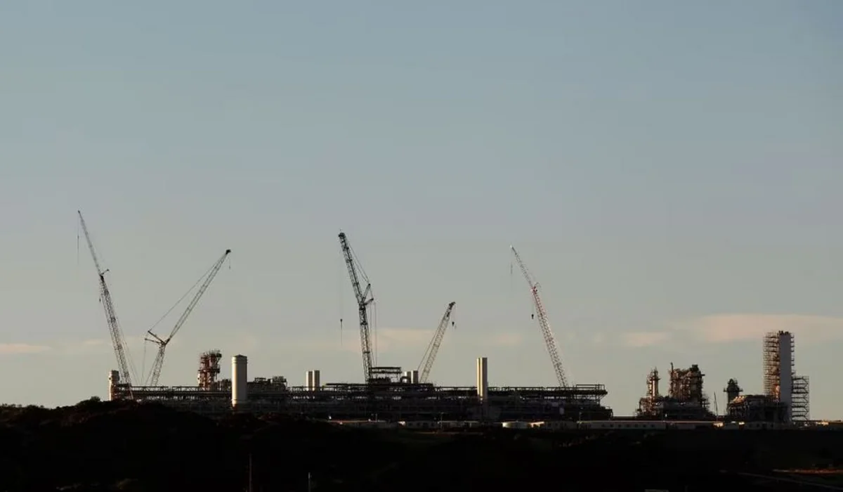 Australia passes tougher emissions reduction law