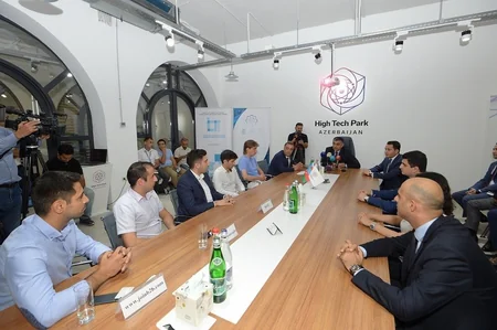 Azərbaycanlı startapçılara qrantlar təqdim olunub