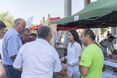 В Джалилабаде прошла выставка-ярмарка семян