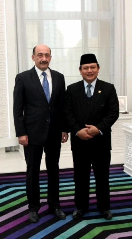 Əbülfəs Qarayev İndoneziyanın Azərbaycandakı səfiri ilə görüşüb