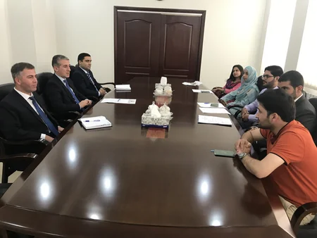 Səfir Əli Əlizadə Azərbaycan barədə esse qalibləri ilə görüşüb