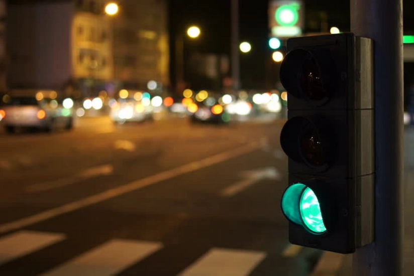 Bakıda avtomobil 21 yaşlı gənci vurdu