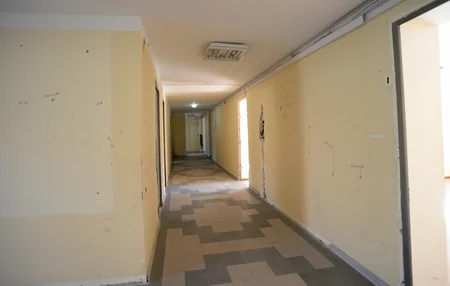 İlham Əliyev və Mehriban Əliyeva Şuşada peşə məktəbinin və kollecin binasına baxış keçiriblər - YENİLƏNİB