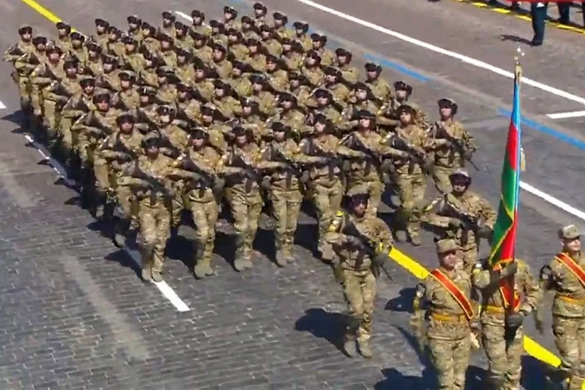 Азербайджанские военнослужащие принимают участие на военном параде в Москве