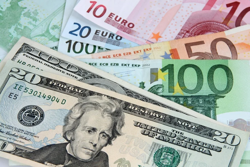 ​Proqnoz: Dollar/avro məzənnəsi 2017-ci ildə paritetə çatacaq - TƏHLİL