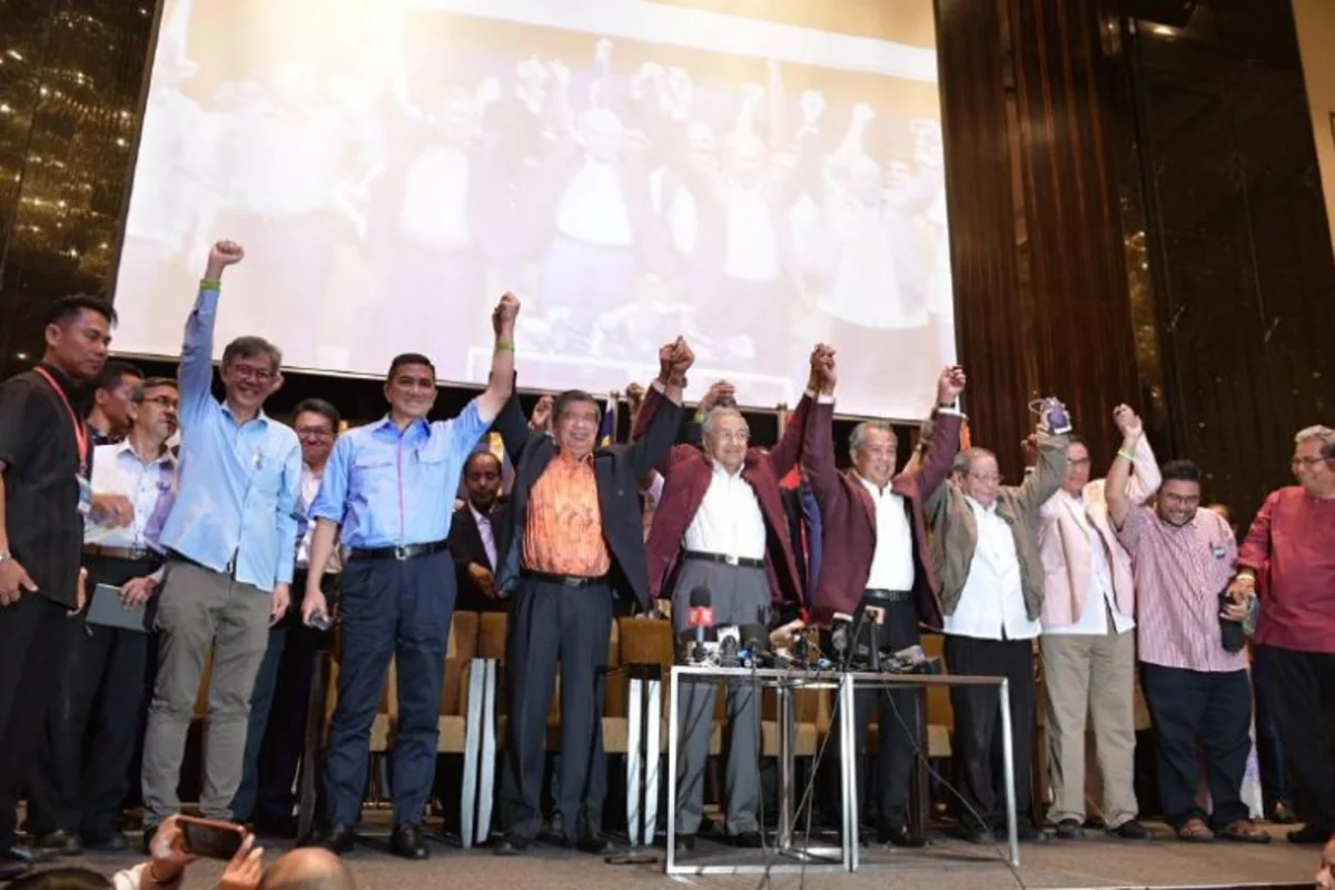 Malayziyada müxalifət ilk dəfə olaraq parlament seçkilərində qalib gəlib