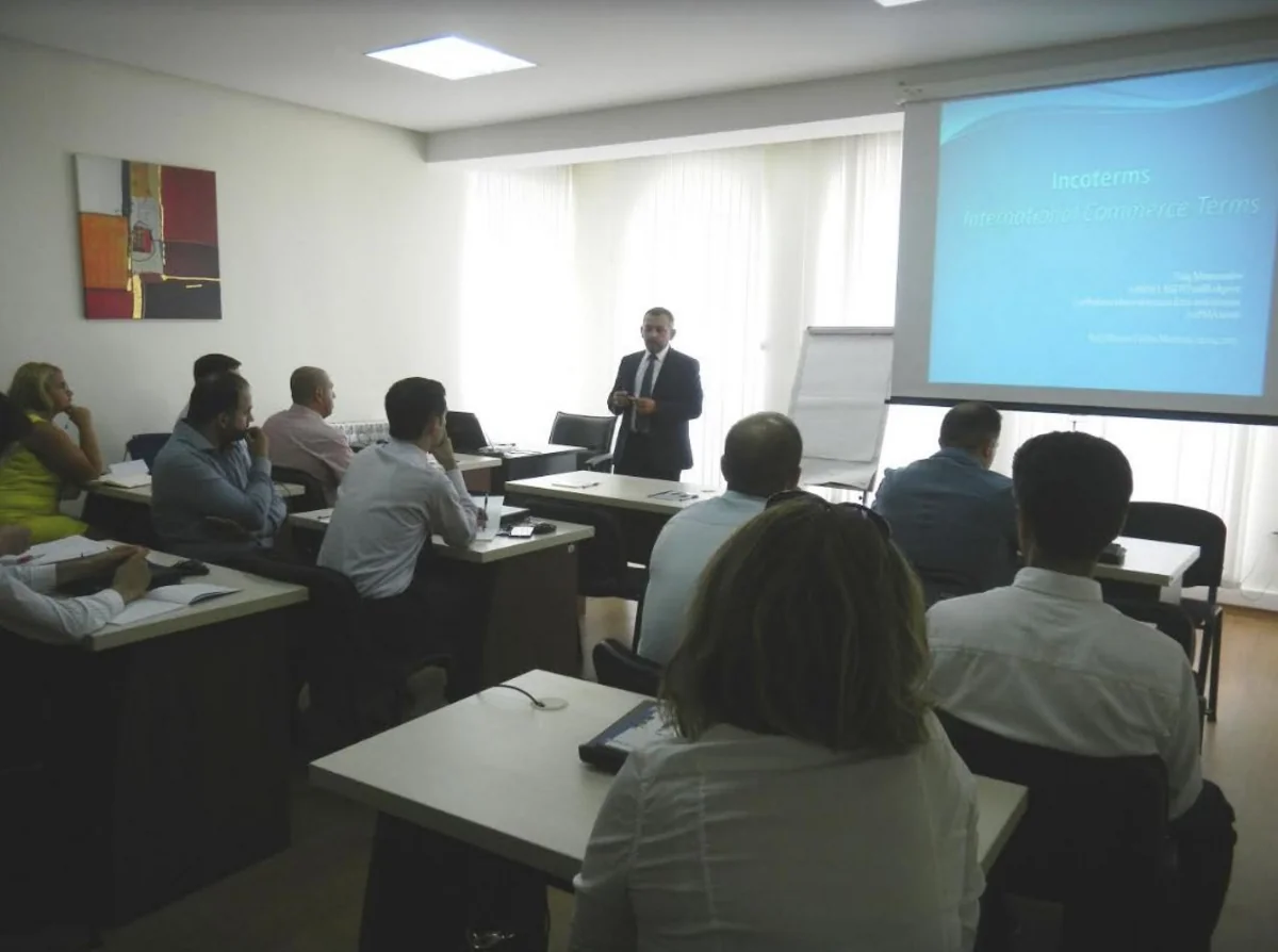Bakıda sahibkarlar və menecerlər üçün treninq keçirilib