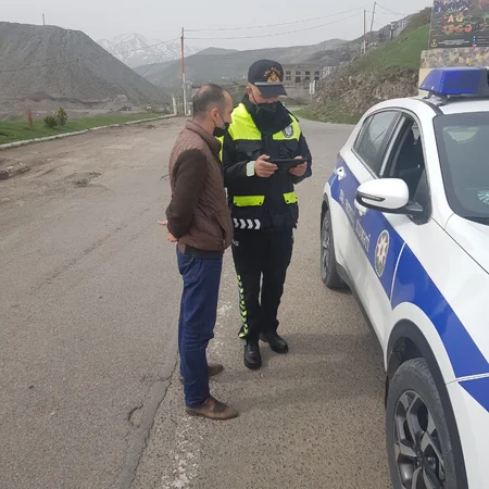 Daşkəsəndə qaydaları pozan sürücülər cərimələndi