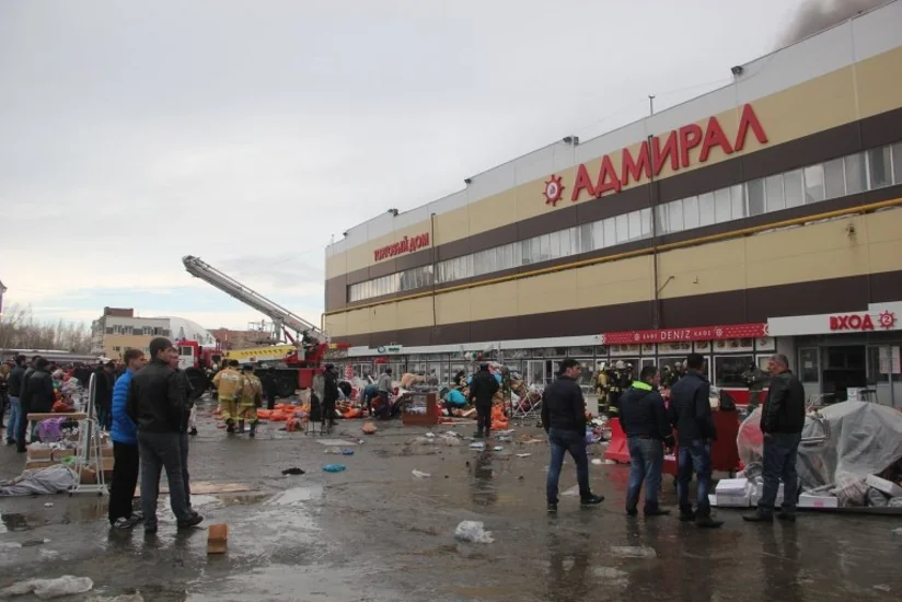 По делу пожара в ТЦ в Казани арестовано девять человек