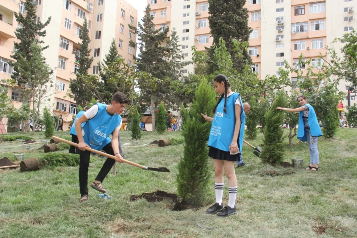 Bakıda abadlaşdırılan növbəti həyət sakinlərin istifadəsinə verilib