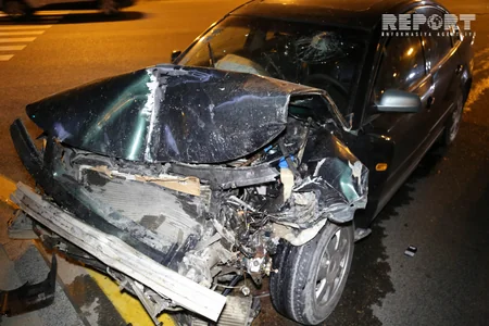 Bakıda yol qəzasına baxan sürücü özü qəza törədib, 1 nəfər yaralanıb - FOTO - VİDEO - YENİLƏNİB