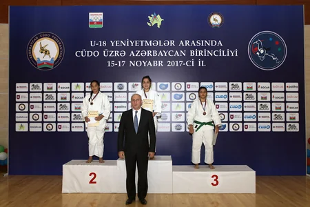 Yeniyetmə cüdoçuların Azərbaycan birinciliyinin ilk gününə yekun vurulub