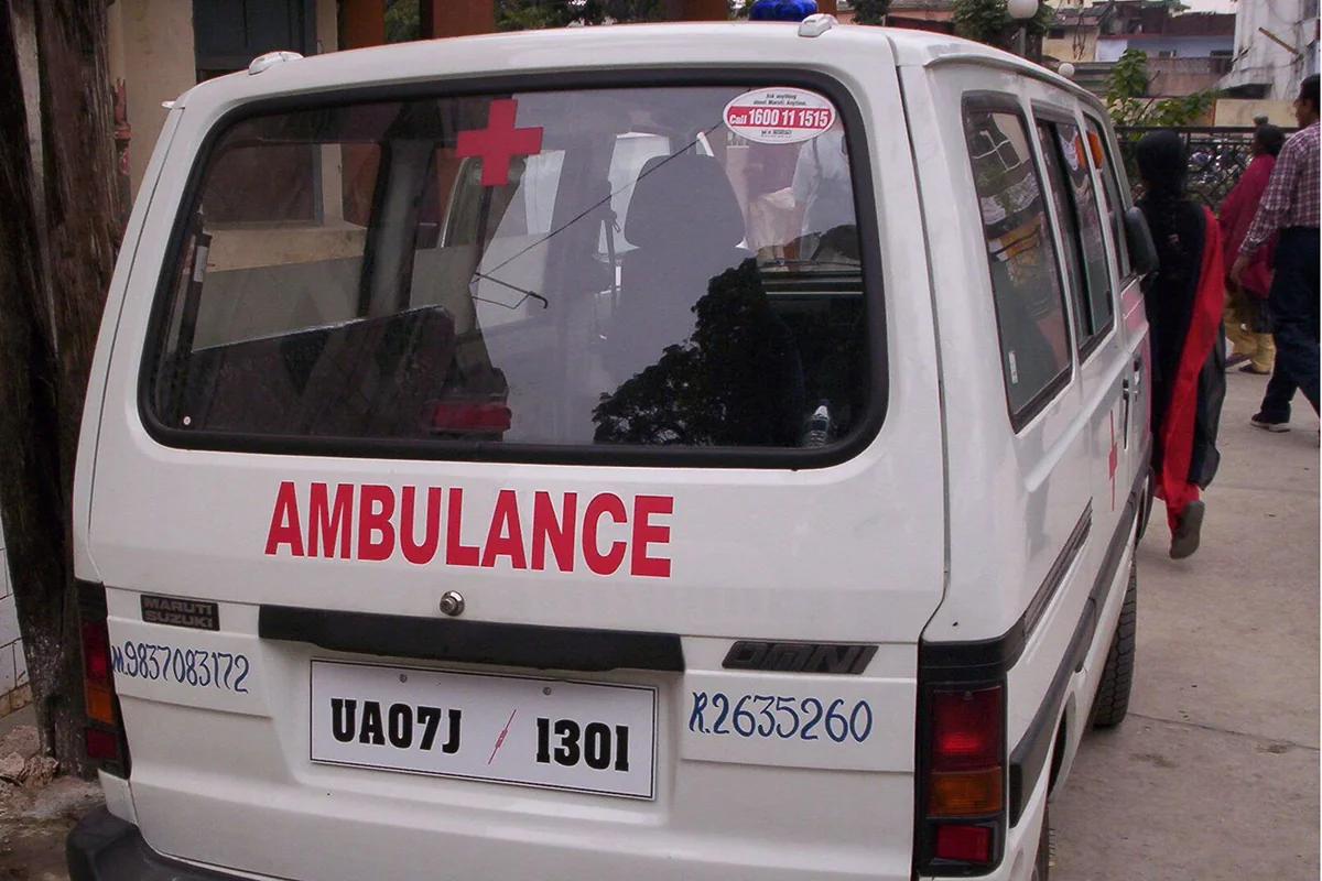 9 men die in road accident in western India