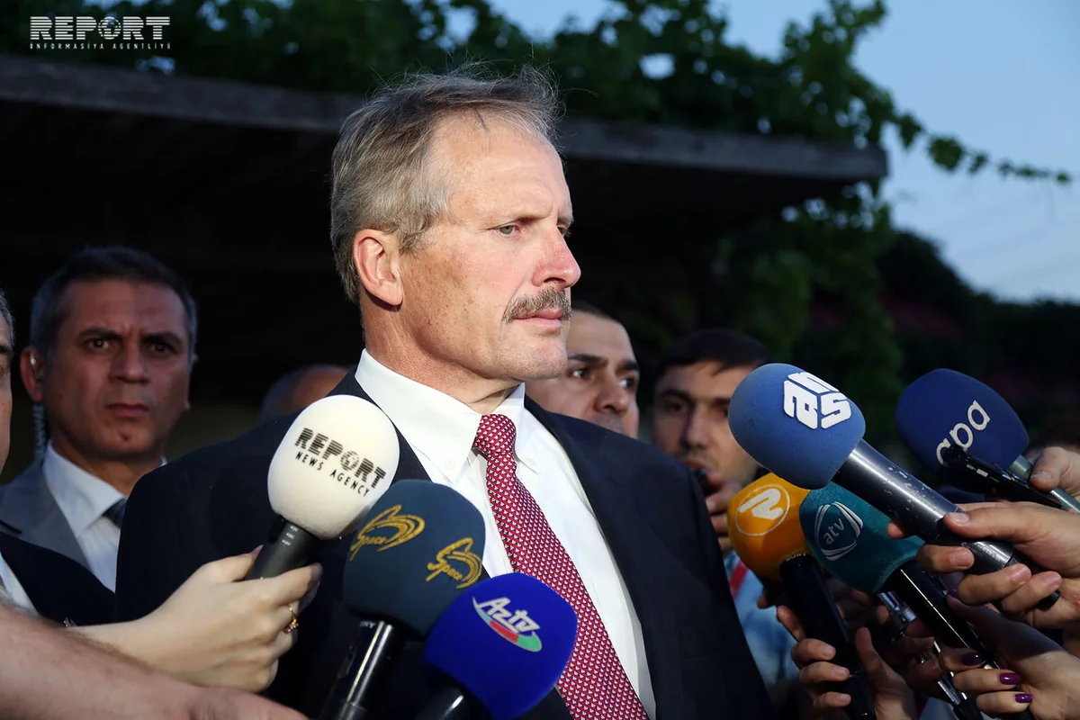 ABŞ səfiri: Mənim barəmdə məqalələrdəki fikirlər absurddur