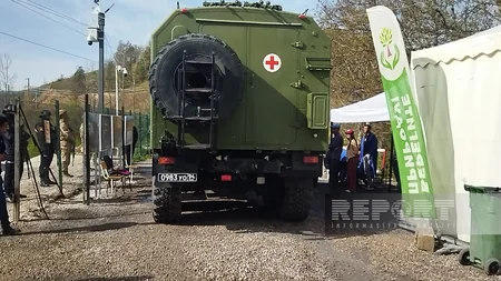 По дороге Ханкенди-Лачын беспрепятственно проехали автомобили миротворцев