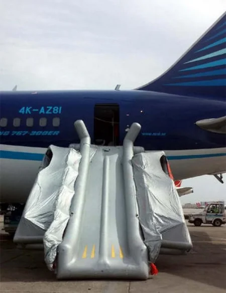 İstanbul hava limanında AZAL-a məxsus təyyarədə insident baş verib - ƏLAVƏ OLUNUB