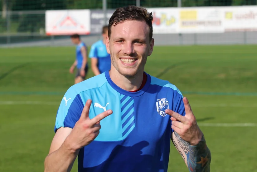 Çexiya milli komandasının futbolçuları ekstazi həbləri almaqda şübhəli bilinir