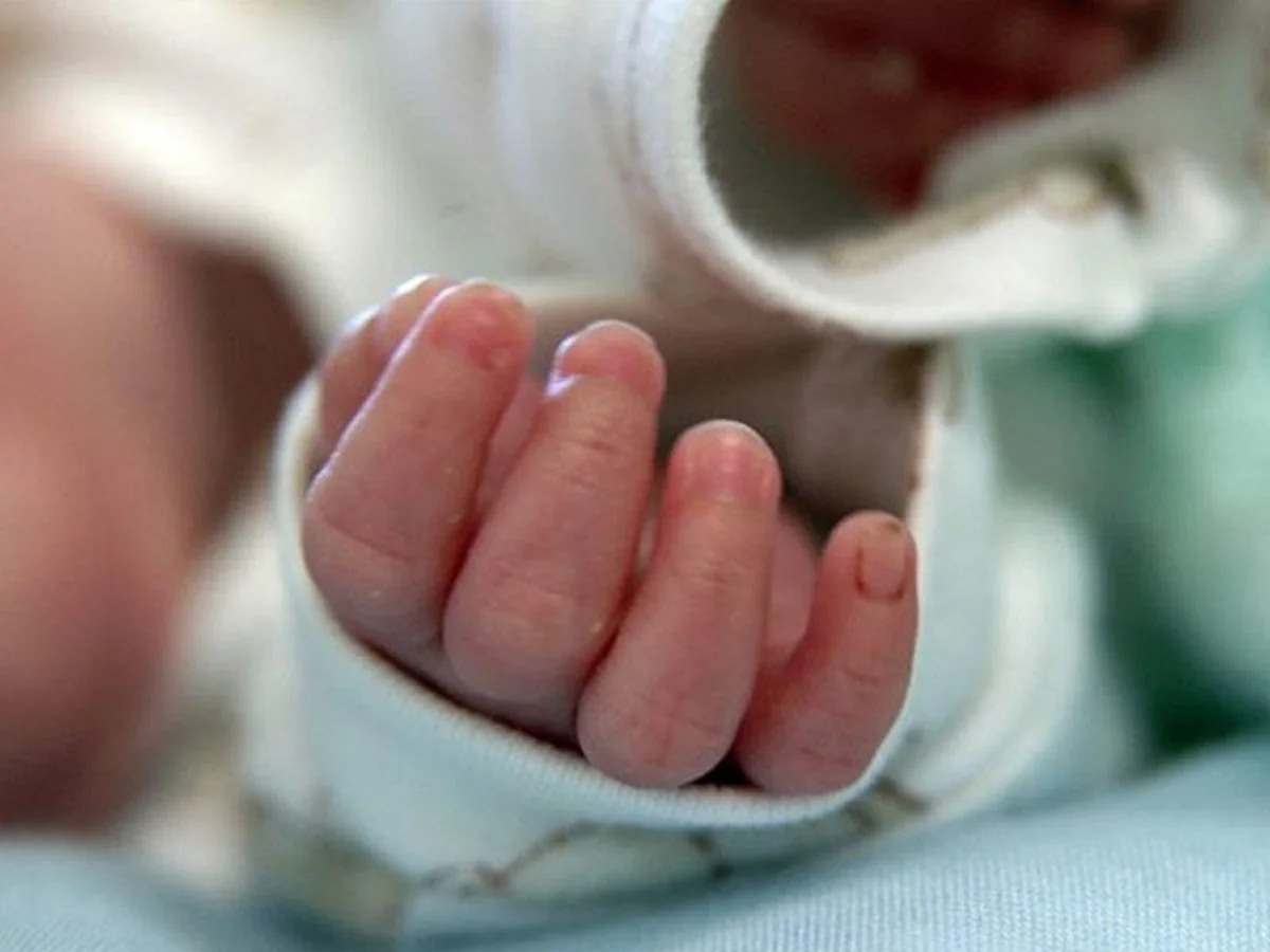 Sumqayıtda 3 yaşlı körpə ölüb