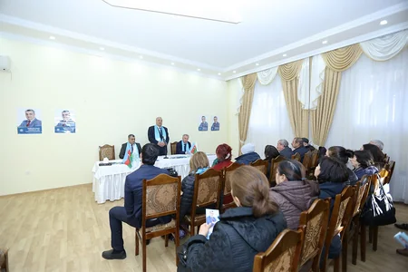 Deputatlığa namizəd Rauf Nağıyev seçicilərlə görüşüb