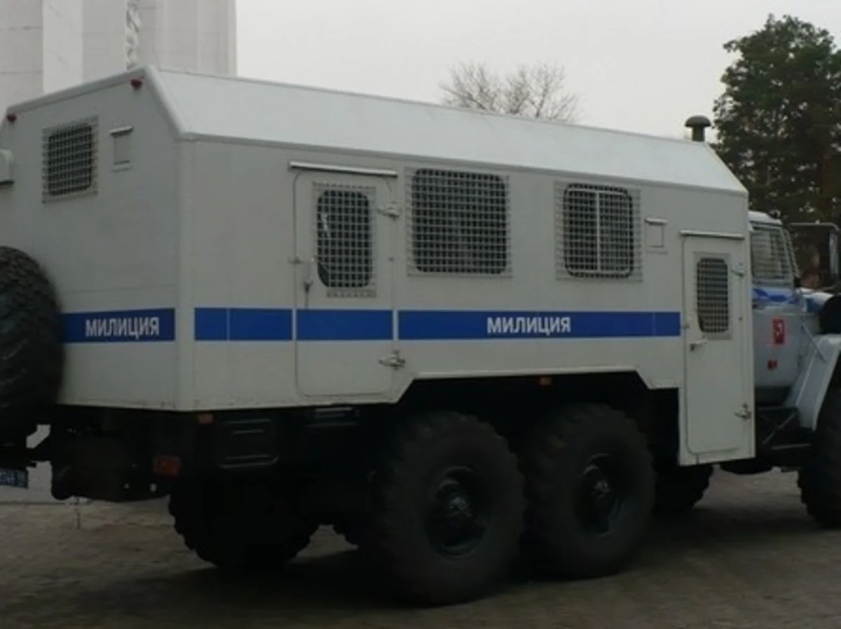 ​Kiyevdə tutulan azərbaycanlı dustaq daşıyan maşında intihar edib