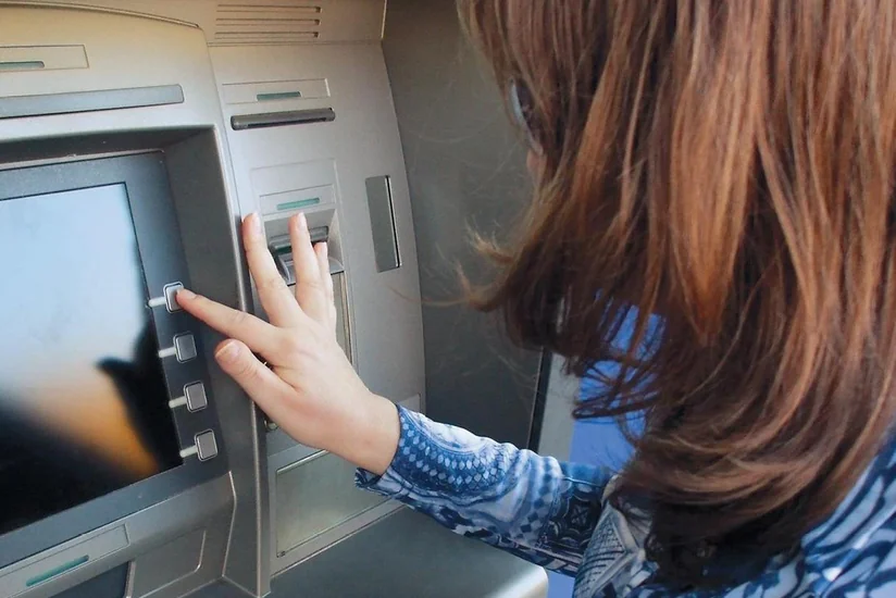 Azərbaycanda bankomatlar pul xırdalayacaq