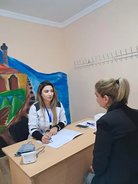 Qərbi Azərbaycandan deportasiya olunmuş qaçqınların tibbi müayinələri təşkil edilib