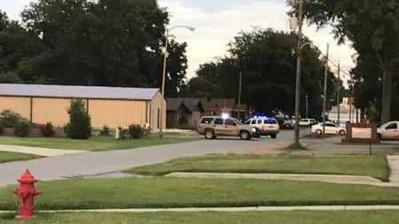 Arkanzasda naməlum şəxs polisə atəş açıb, ölənlər var