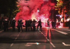 Serbiya DİN: Polis Belqradda etirazçıların bağladığı yolları açıb