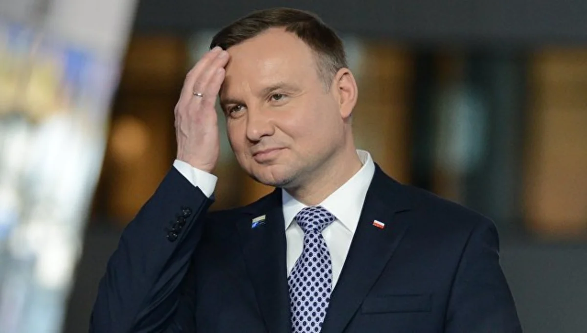 Кортеж президента Польши столкнулся с мальчиком на самокате