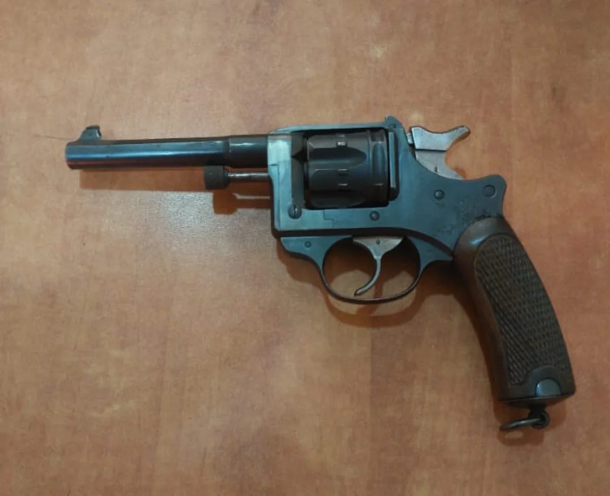 Lənkəran sakinində tapança aşkarlanıb