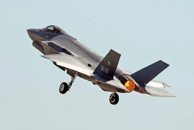 ABŞ-da hərbi təyyarə qəzaya uğrayıb