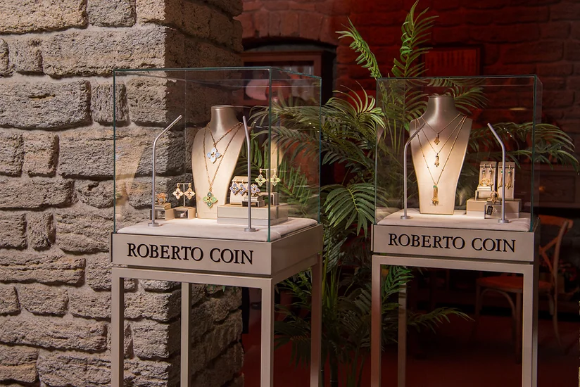 “Roberto Coin” zərgərlik brendi, Italdizain şirkəti ilə birlikdə Xəmsə layihəsini təqdim etdi