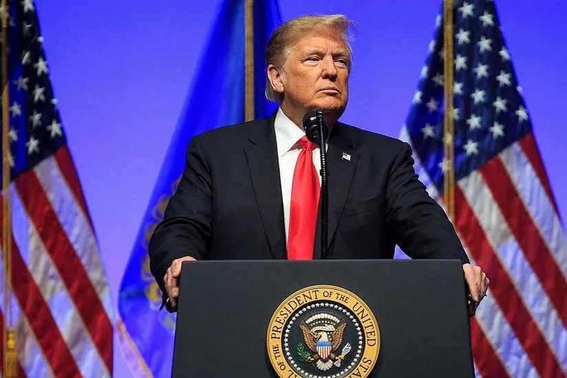 Donald Tramp Çin mallarına rüsumların tətbiq edilməsini təxirə sala bilər