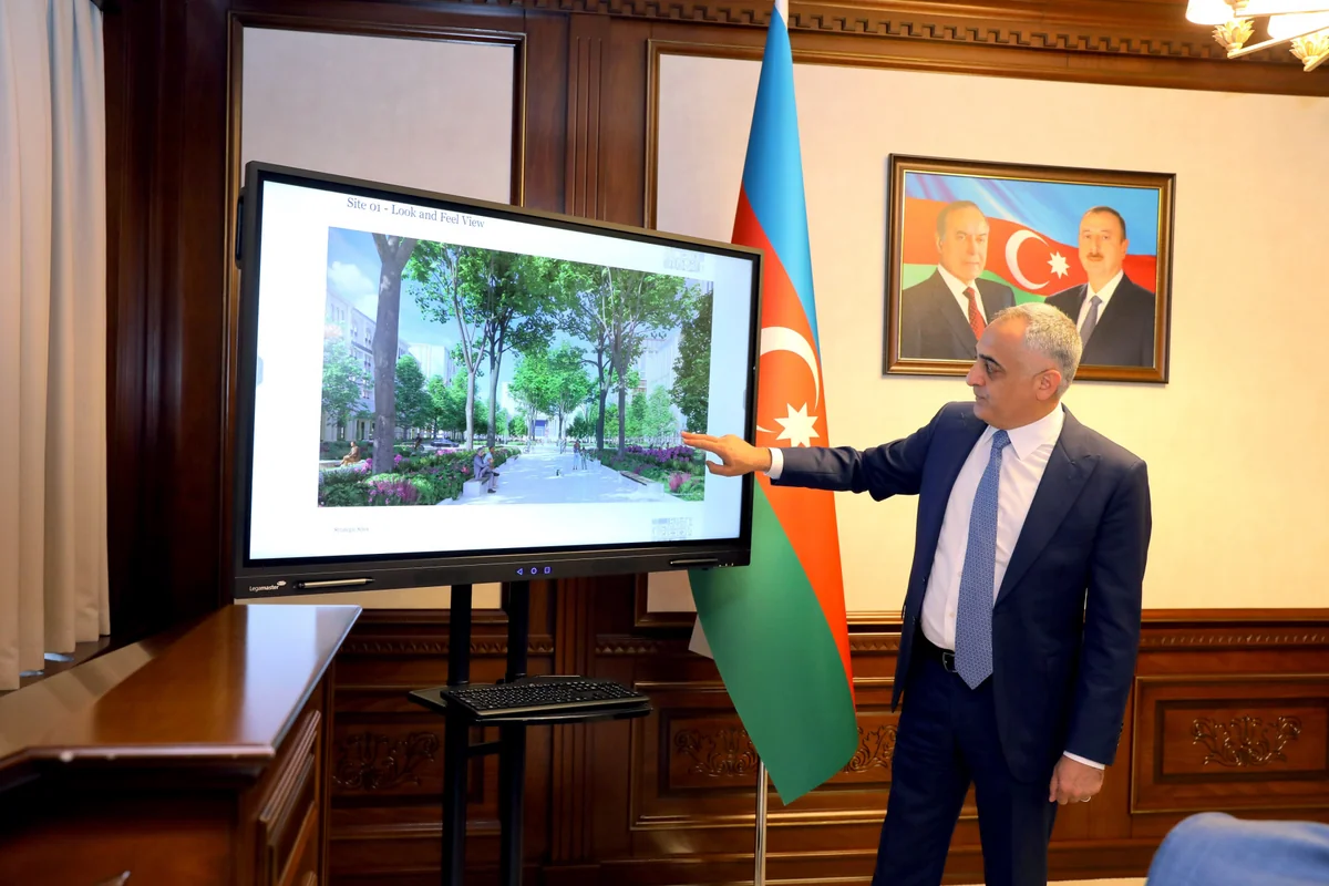 Fuad Nəcəfli ictimaiyyət nümayəndələrini Naxçıvanın yeni Baş planı layihəsi ilə tanış edib