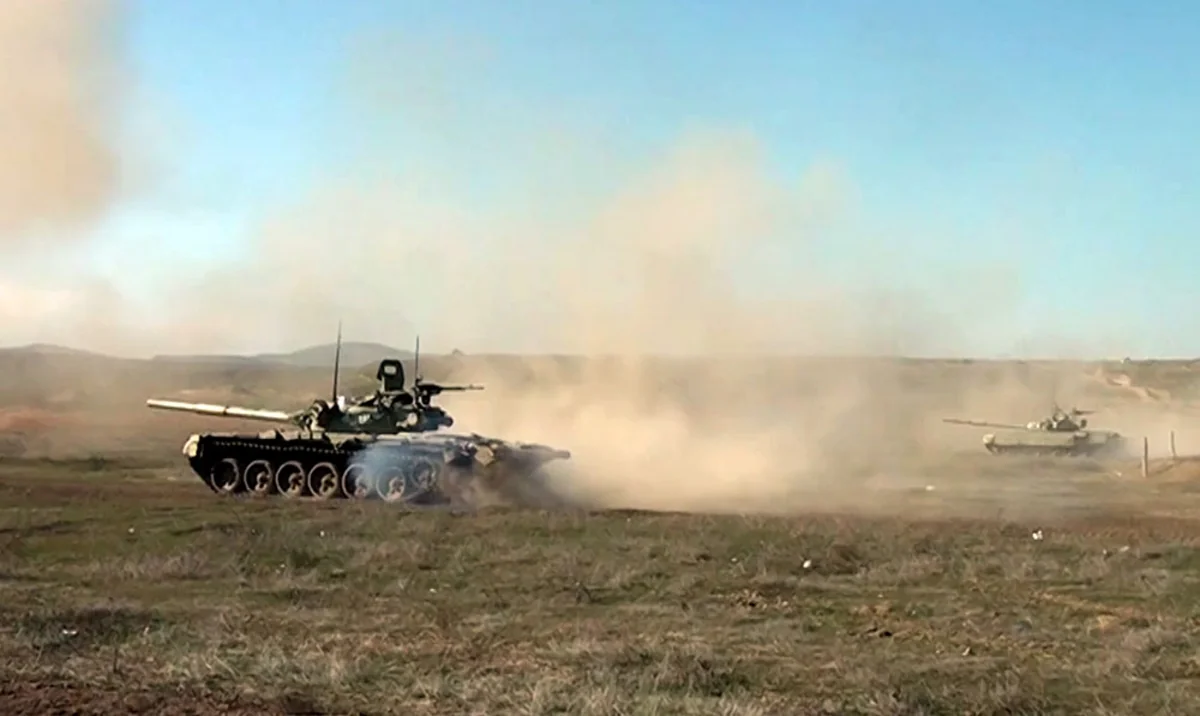 Azərbaycan tankçıları yeni tədris ilində ilk döyüş atışlarını icra ediblər