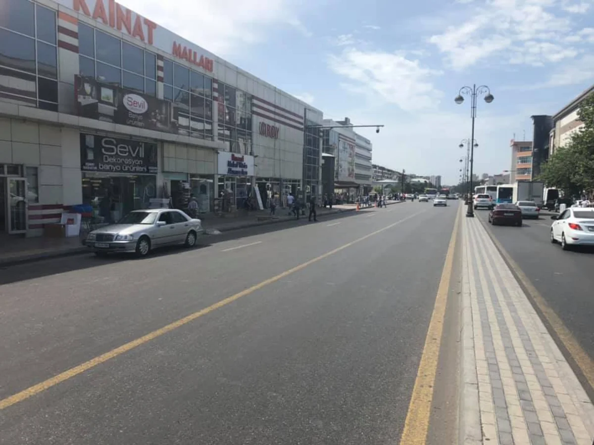 8-ci km bazarının qarşısında dayanma və durma qaydalarının tətbiqinə başlanılıb