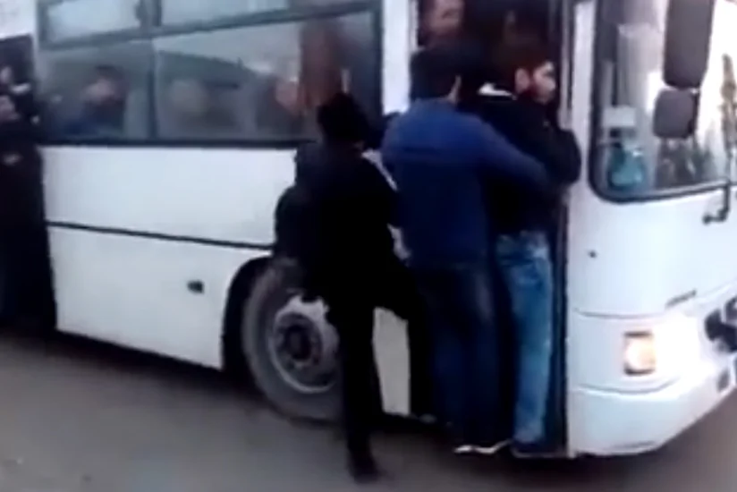 В связи с распространенными в соцсетях кадрами пассажирского автобуса владельцу маршрутной линии сделано предупреждение - ВИДЕО