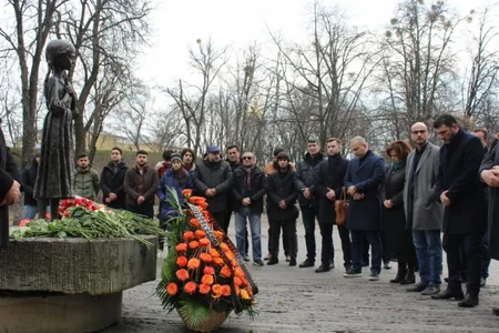 Ukrayna azərbaycanlıları Xocalı soyqırımını anıb - FOTO