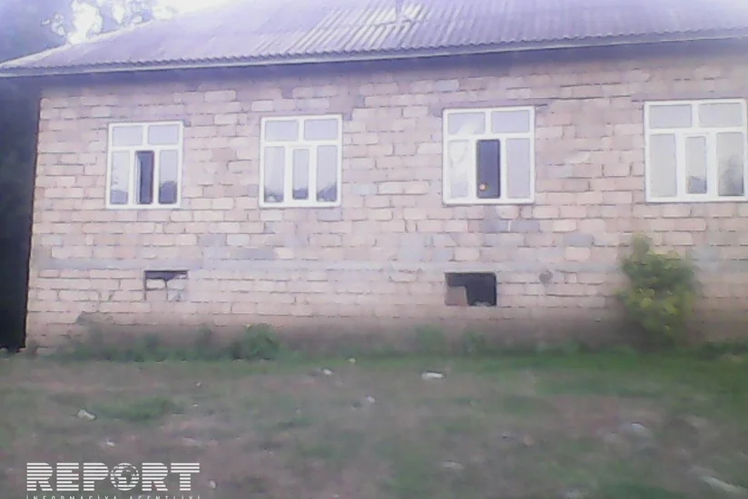 В результате землетрясения в Лерике в старых постройках возникли трещины - ФОТО
