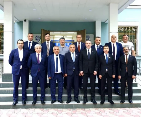 Vəkillər Kollegiyasının rəhbərliyi Özbəkistanda Beynəlxalq Hüquq Forumunda iştirak edib