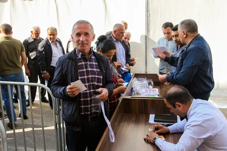 Bal yarmarkası üçün 123 ton bal anbara təhvil verilib